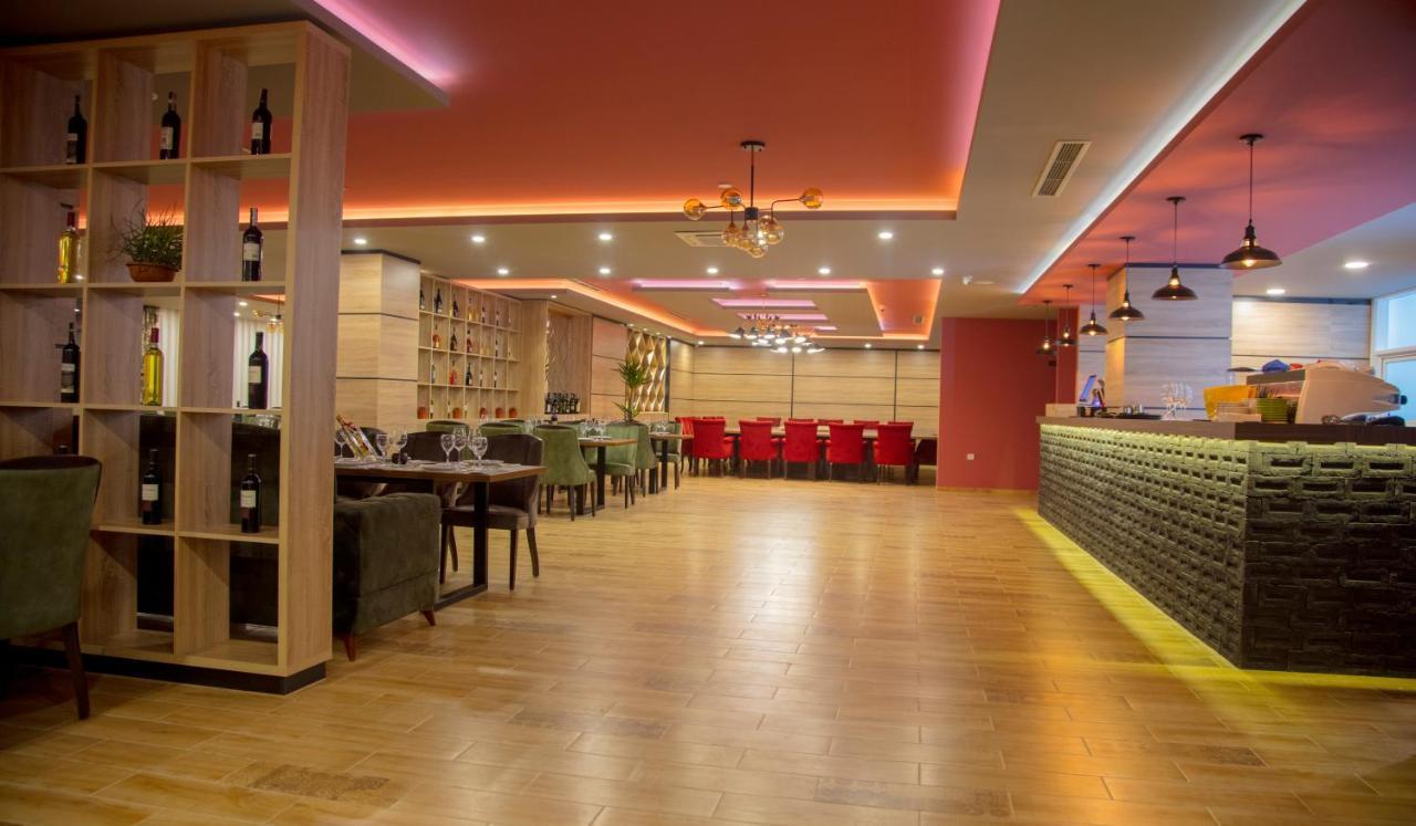 Hotel Sonoma Kosovo Polje Zewnętrze zdjęcie